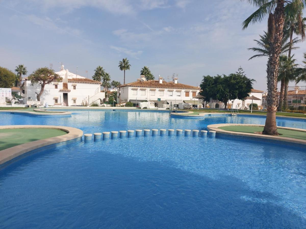 Bebi Casa Apartment Torrevieja Exterior photo